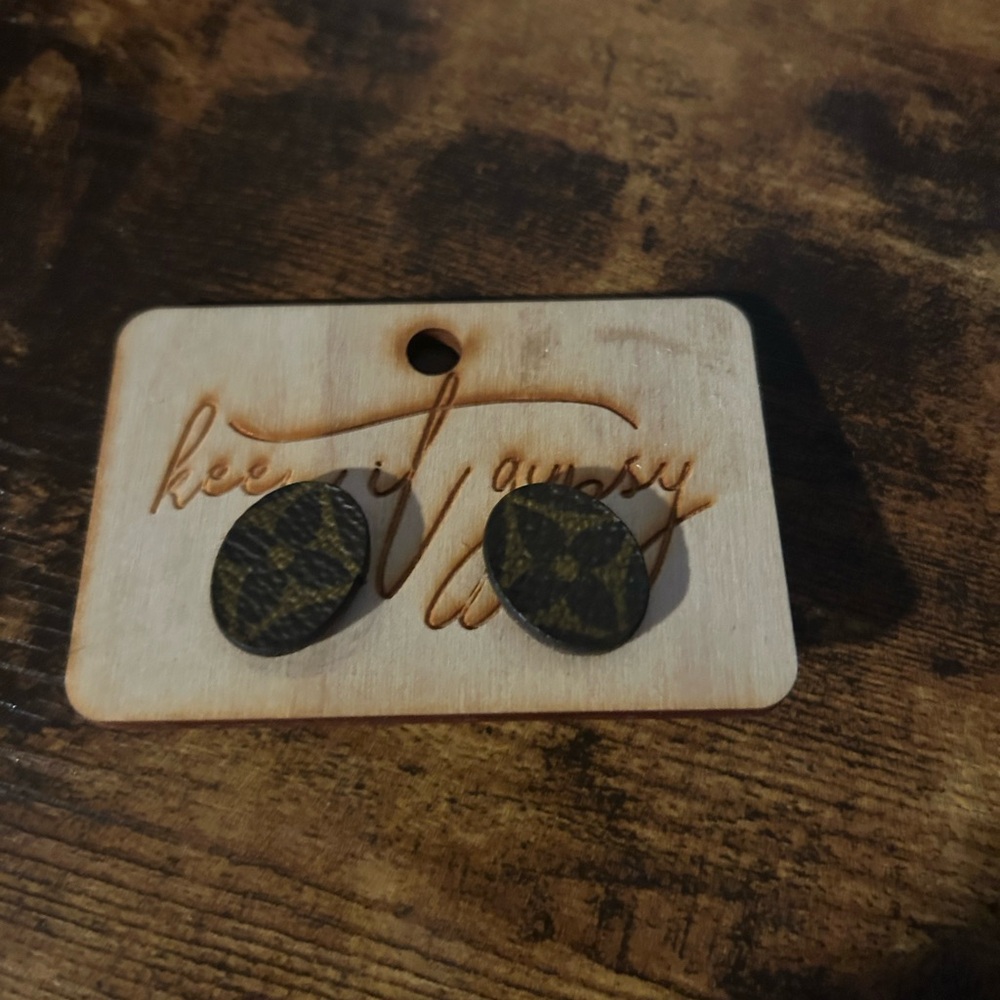 Others Follow Olive Earrings